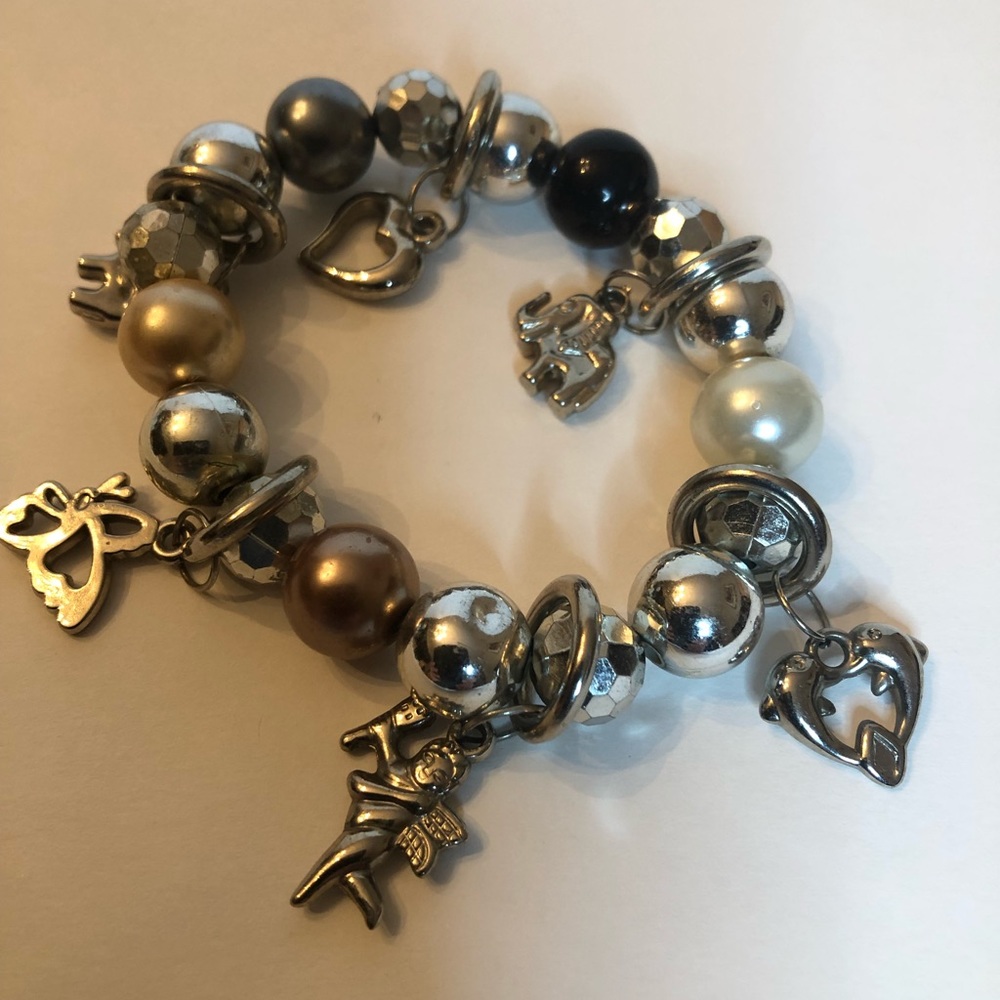 Tri color pearl stretch charm bracelet in silver